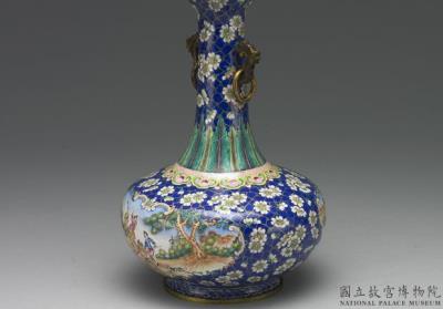 图片[2]-Garlic-head vase with paired handles and painted enamel decor, Qing dynasty, Qianlong reign (1736-1795)-China Archive